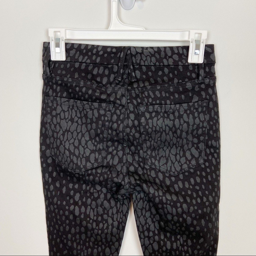 Good American Good Legs Crop Foil001 Leopard Size 25 - Picture 6 of 12